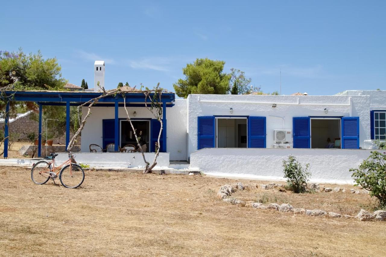Aroura Homes 4Br Beachfront Villa Szpécesz Kültér fotó