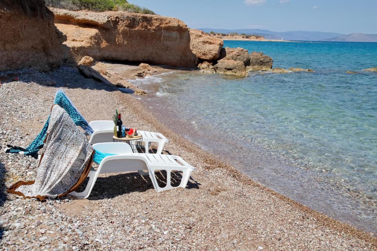 Aroura Homes 4Br Beachfront Villa Szpécesz Kültér fotó