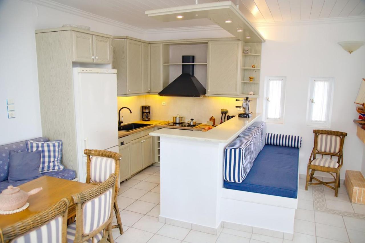 Aroura Homes 4Br Beachfront Villa Szpécesz Kültér fotó