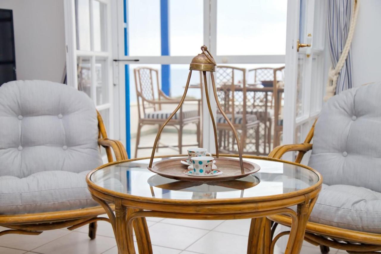 Aroura Homes 4Br Beachfront Villa Szpécesz Kültér fotó