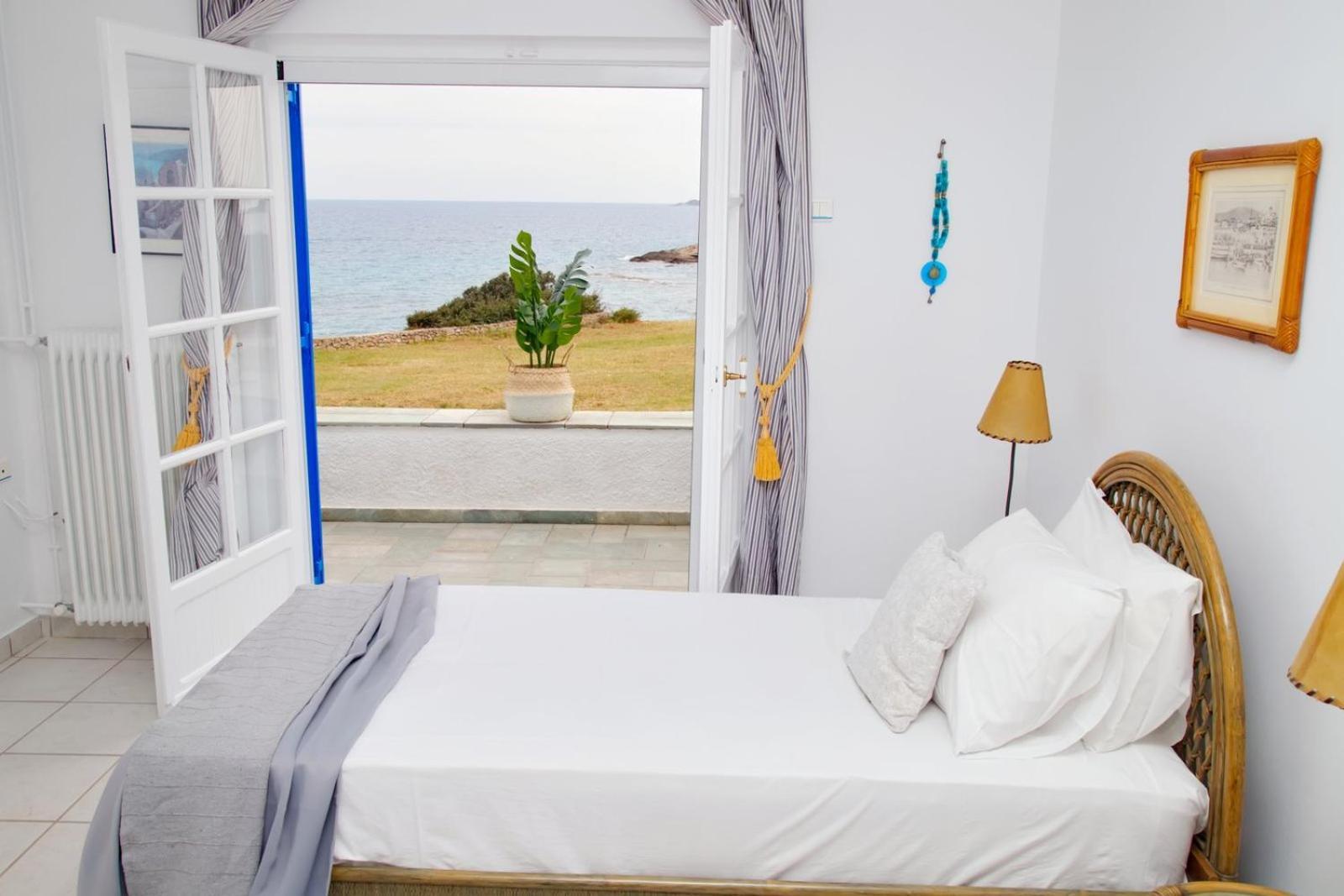 Aroura Homes 4Br Beachfront Villa Szpécesz Kültér fotó