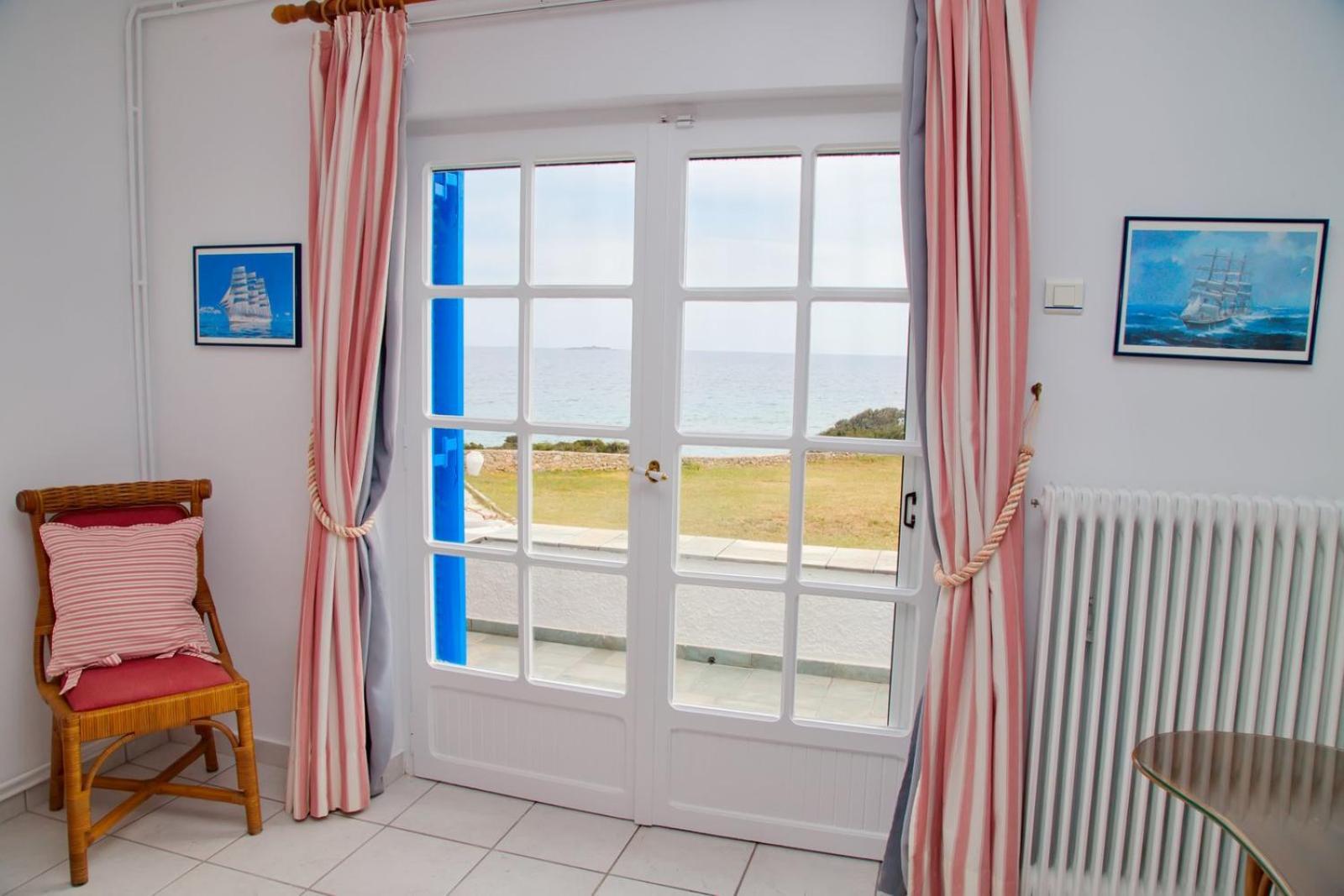 Aroura Homes 4Br Beachfront Villa Szpécesz Kültér fotó
