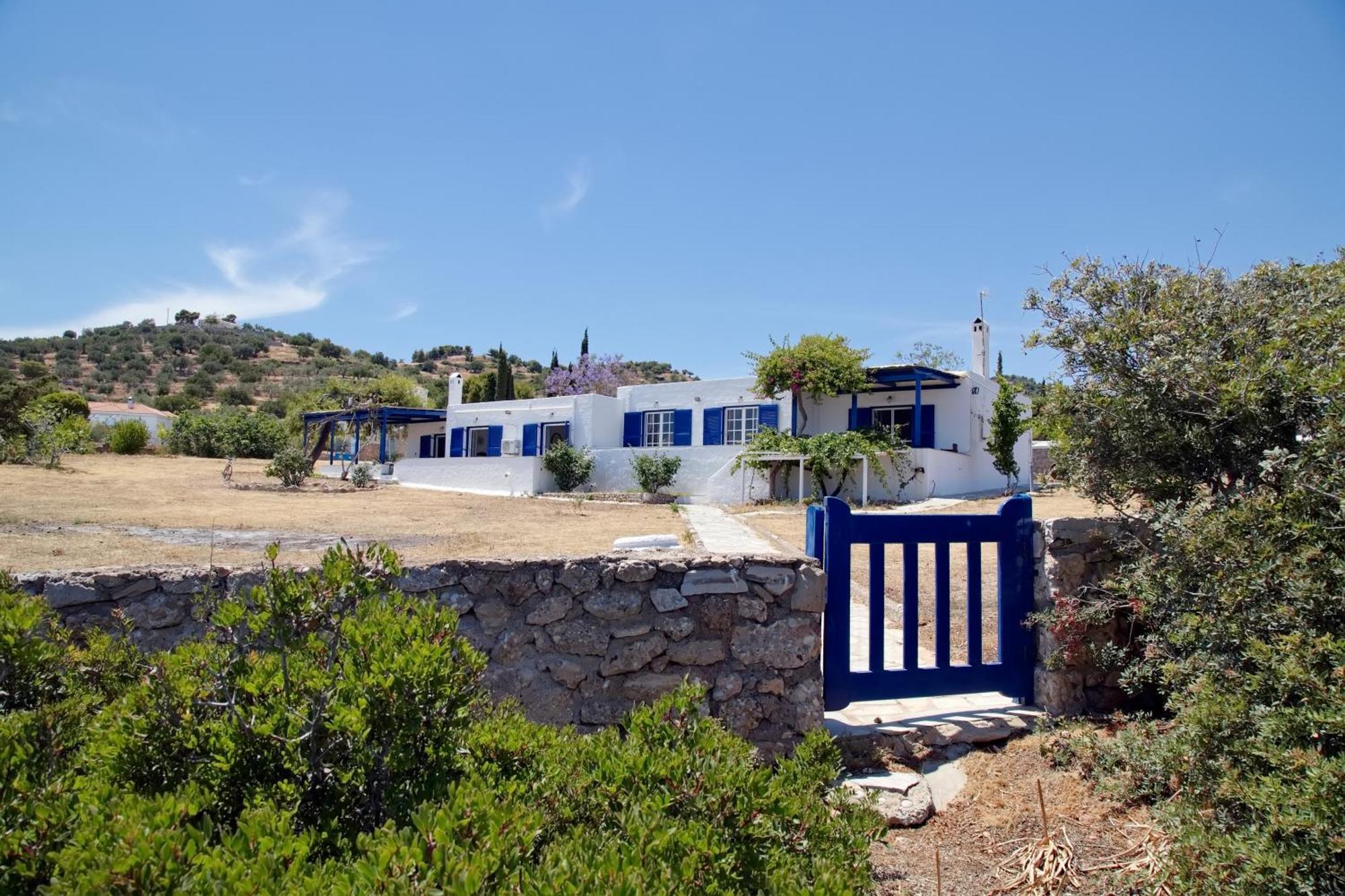 Aroura Homes 4Br Beachfront Villa Szpécesz Kültér fotó