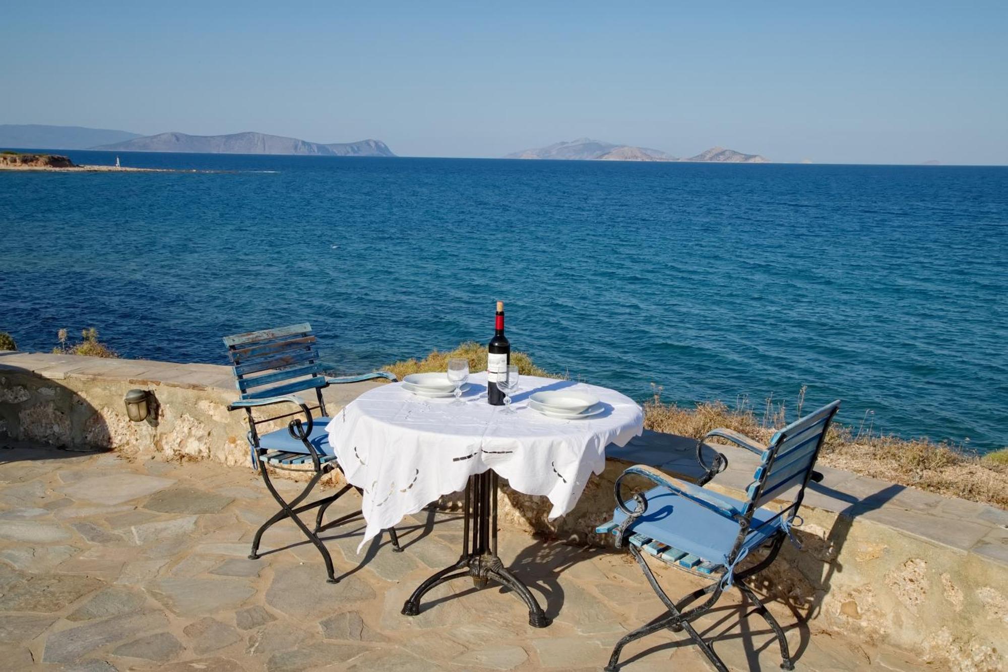 Aroura Homes 4Br Beachfront Villa Szpécesz Kültér fotó