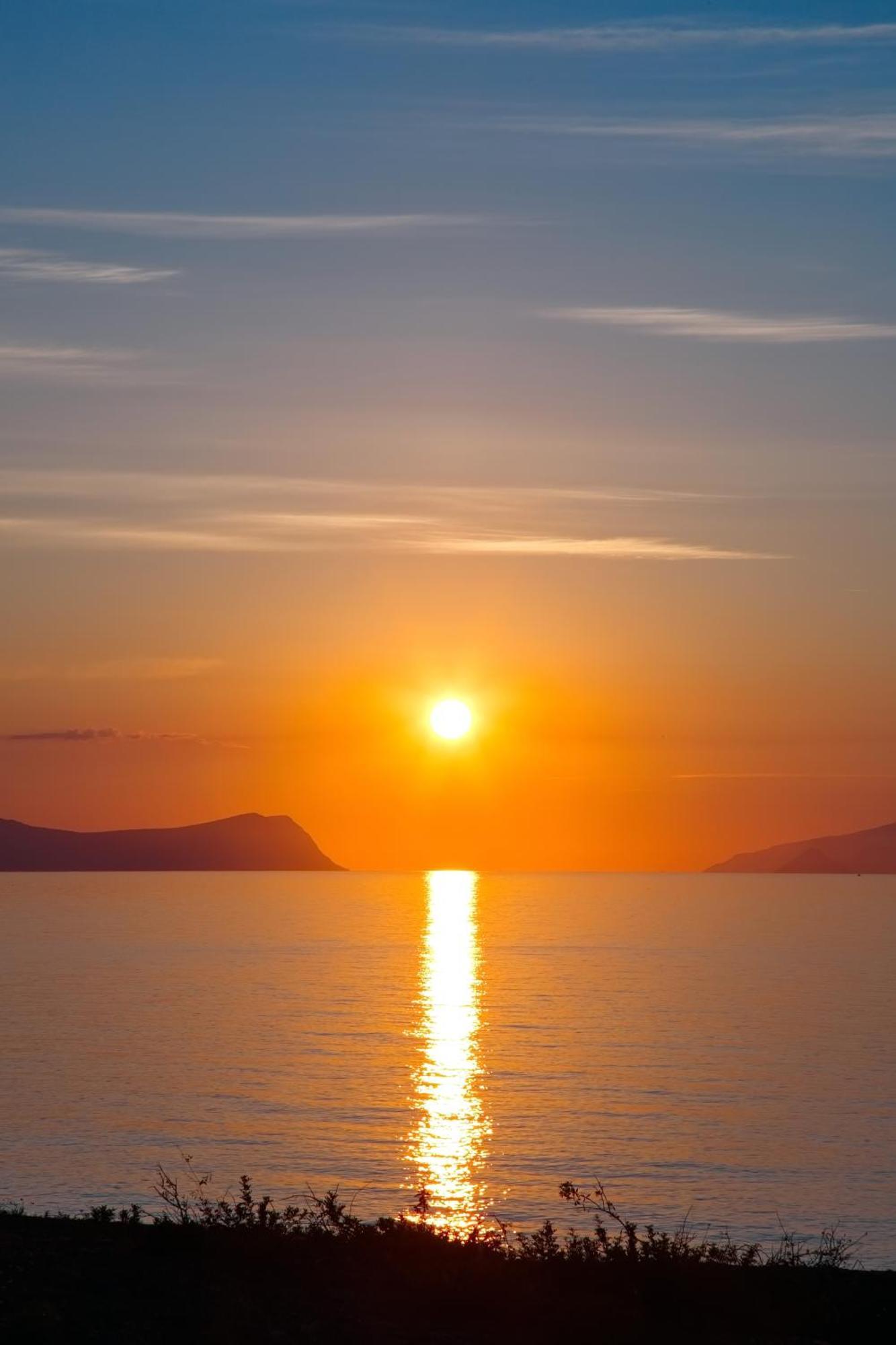 Aroura Homes 4Br Beachfront Villa Szpécesz Kültér fotó